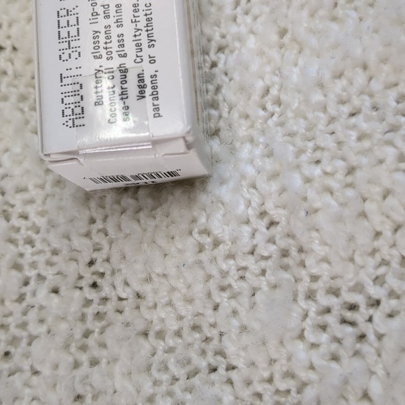 about- face Light Lock Lip Gloss in Shade: Payton, 4.3ml/0.14fl oz - Picture 7 of 9